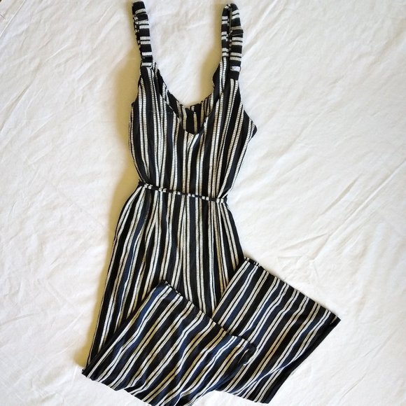 NWT XHILARATION JUMPSUIT SZ  MED - Picture 2 of 5